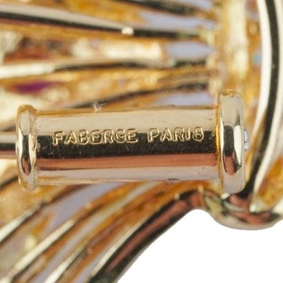 FABERGE PARIS
Broche en or 18K représentant...