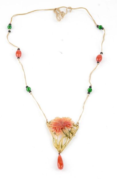 Attribué à ELIZABETH BONTÉ
Collier ancien...