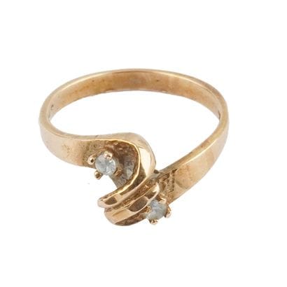 OR 10K / 10K GOLD
Bague en or jaune 10K sertie...