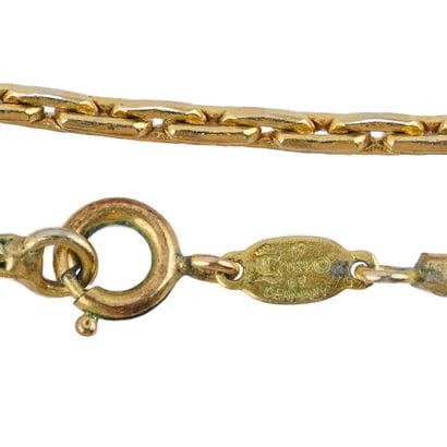 HENKEL GROSSE
Collier en métal doré
Longueur:...