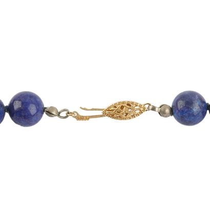 LAPIS-LAZULI
Collier composé de 79 perles...