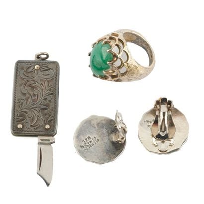 ARGENT / SILVER
Lot de bijoux en argent comprenant...