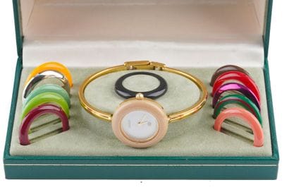 GUCCI
Montre- bracelet Gucci en métal doré,...