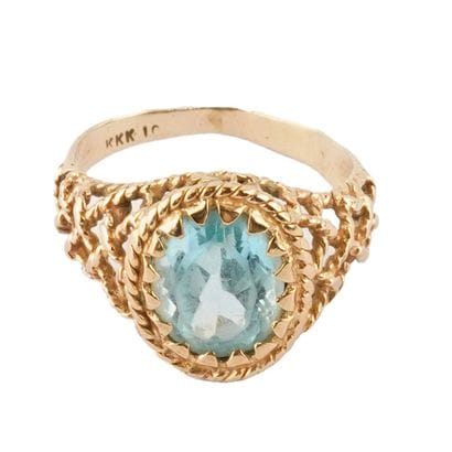 OR 10K / 10K GOLD
Bague en or jaune 10K sertie...