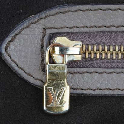 LOUIS VUITTON MAHITA
Sac Louis Vuitton Mahina...