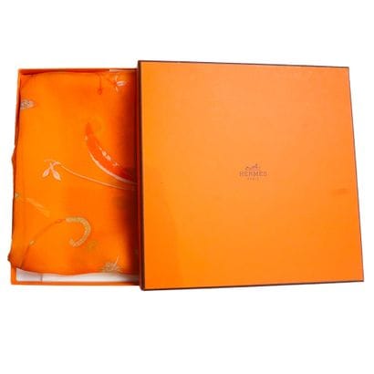 HERMÈS
Carré Hermès Mousseline 