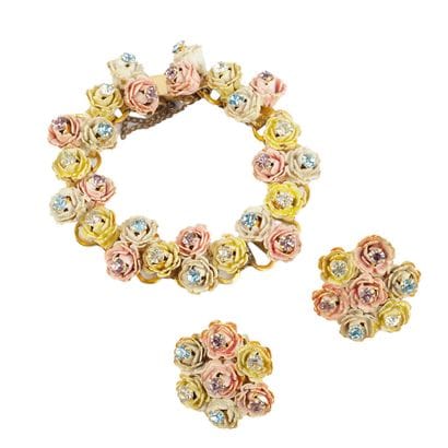 FANTAISIE
Bracelet et boucles d'oreilles...
