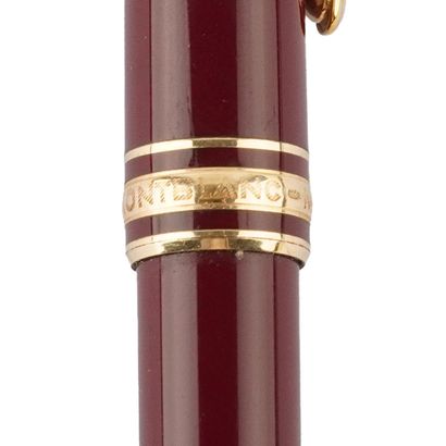 MONTBLANC - MEISTERSTUCK
Stylo à bille Montblanc-Meisterstuck...