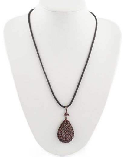 ARGENT, GRENATS / SILVER, GARNETS
Ensemble...