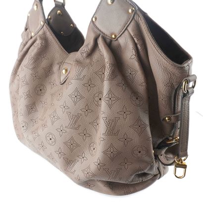 LOUIS VUITTON MAHITA
Sac Louis Vuitton Mahina...