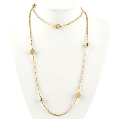 HENKEL GROSSE
Collier en métal doré
Longueur:...