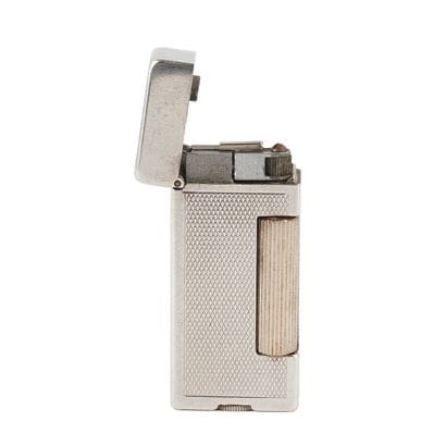DUNHILL
Briquet Dunhill en métal argenté.
H:...