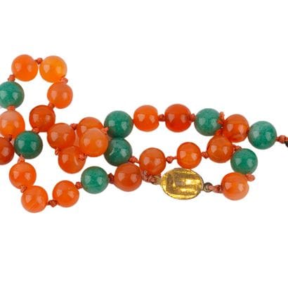 AGATE, AVENTURINE
Collier composé de billes...
