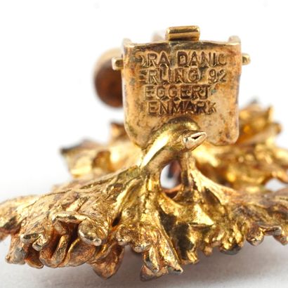 FLORA DANICA
Broche en boucles d'oreilles...