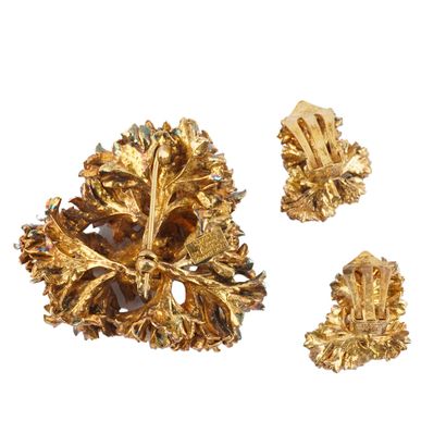 FLORA DANICA
Broche en boucles d'oreilles...