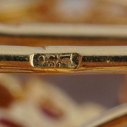FABERGE PARIS
Broche en or 18K représentant...