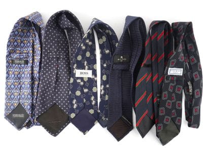 CRAVATES / TIES
Lot de cravates de marques...