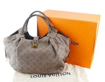 LOUIS VUITTON MAHITA
Sac Louis Vuitton Mahina...