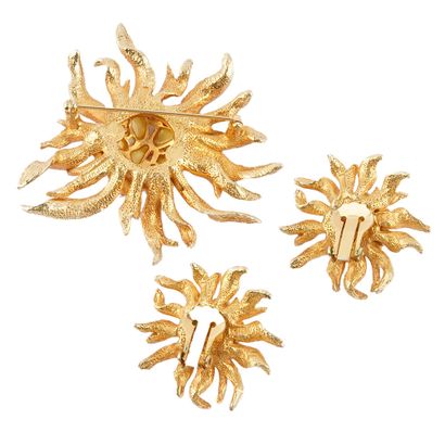 BOUCHER
Broche et paire de boucles d'oreilles...