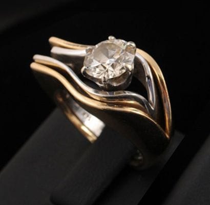 AIRD
Bague composée d'une bague et d'un jonc...