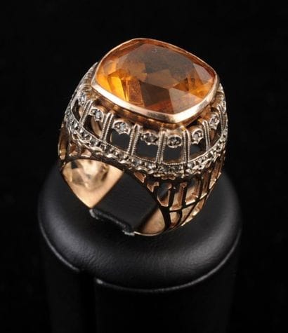 Bague en or jaune14kt et argent sertie d'une...