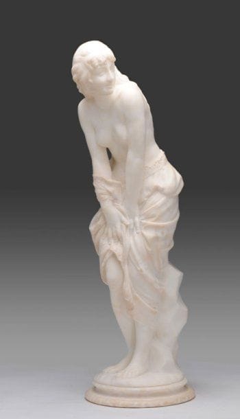 SCULPTURE en marbre d'une jeune fille. Travail...