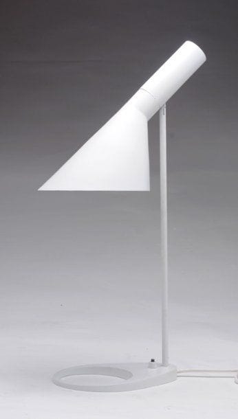 Arne JACOBSEN (1902-1971) pour LOUIS POULSEN
Lampe...