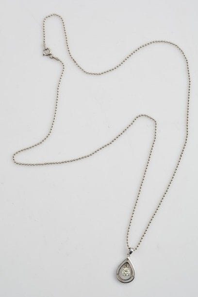 OR 18K ET DIAMANT 0.60CT
Pendentif en or...