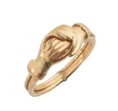 OR 18K
Bague en or jaune 18K figurant deux...