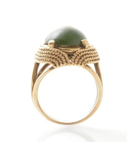OR 14K
Bague en or jaune 14K sertie d'un...