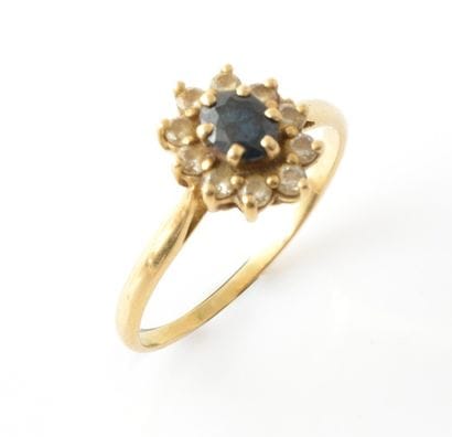 OR 18K
Bague en or jaune 18K sertie d'une...
