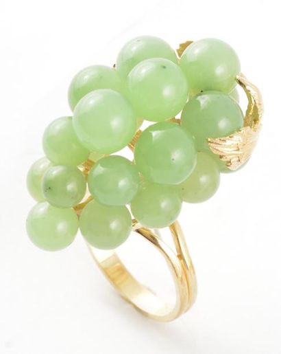 OR 14K *Bague en or jaune 14K en forme de...