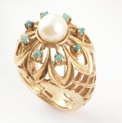 OR 10K, TURQUOISE ET PERLE *Bague dôme en...