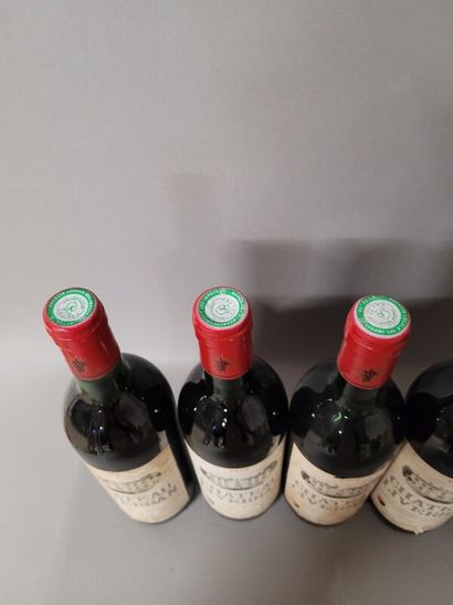 12 blles Ch. LIVERSAN Haut-Médoc 1973
