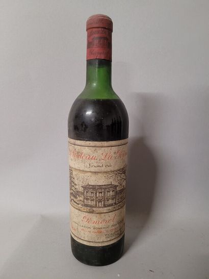 1 blle Ch. LA POINTE Pomerol 1964 - mi-épaule,...