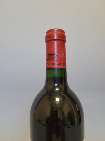1 blle Ch. CHEVAL BLANC Saint-Emilion 1992...