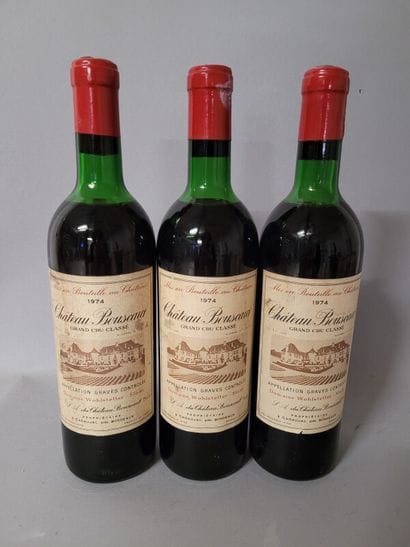 3 blles Ch. BOUSCAUT Graves 1974 - mi-épaule,...