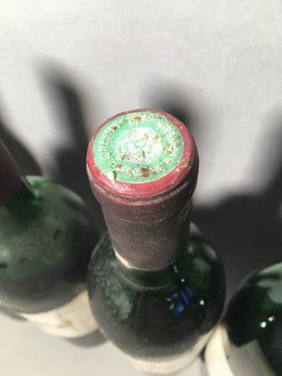 13 blles Ch. MARGAUX Margaux 1972 - 7 mi-épaule...