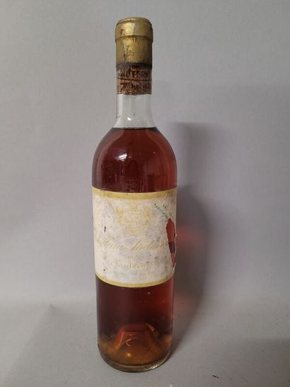 1 blle Ch. SUDUIRAUT Sauternes 1965 - Mi-épaule,...
