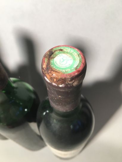 13 blles Ch. MARGAUX Margaux 1972 - 7 mi-épaule...