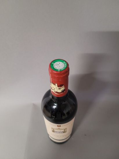 1 blle Ch. LA TOUR CARNET Haut-Médoc 200...