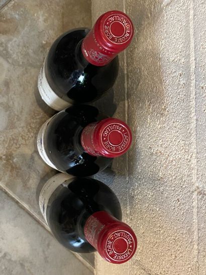 3 blles Ch. LACOSTE BORIE - Pauillac 198...
