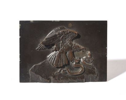 Aigle avec un serpent Plaque en relief, galvanoplastie,...