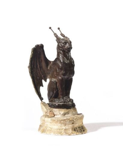 Chimère Cire originale montée sur un socle...