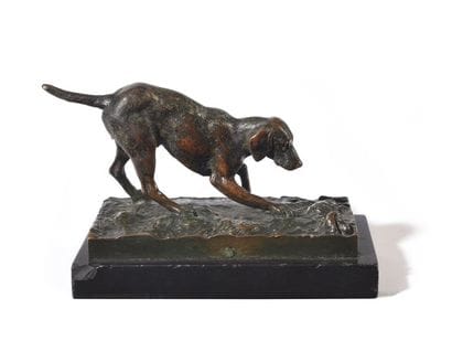 Chien d'arrêt Épreuve en bronze patiné, signée...