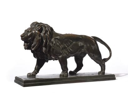 Lion qui marche (avec plinthe rectangulaire)...