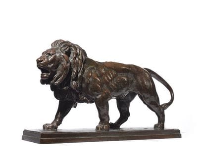Lion marchant Épreuve en bronze patiné, signée...