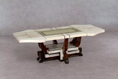 TRAVAIL DE STYLE ART DECO Table basse à plateau...