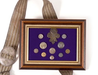 Ensemble de dix boutons au motif des mousquetaire,...