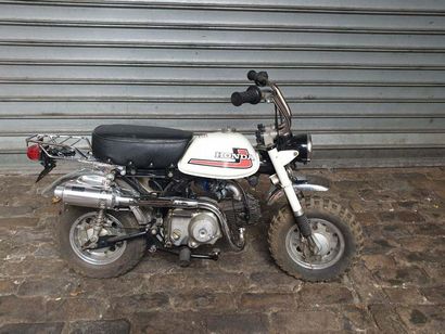 1976
Numéro de série Z50J – 1129589

Carte...